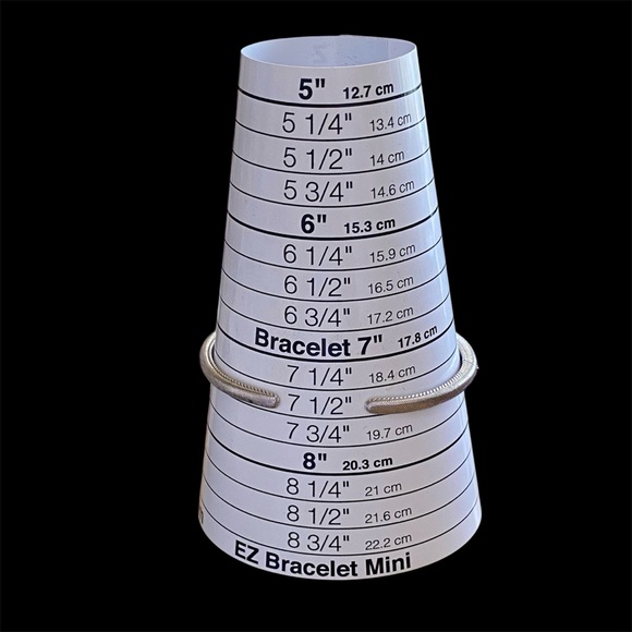 Judith Ripka, Sterling silver cuff and hinged bracelet with cz’s - Picture 6 of 7